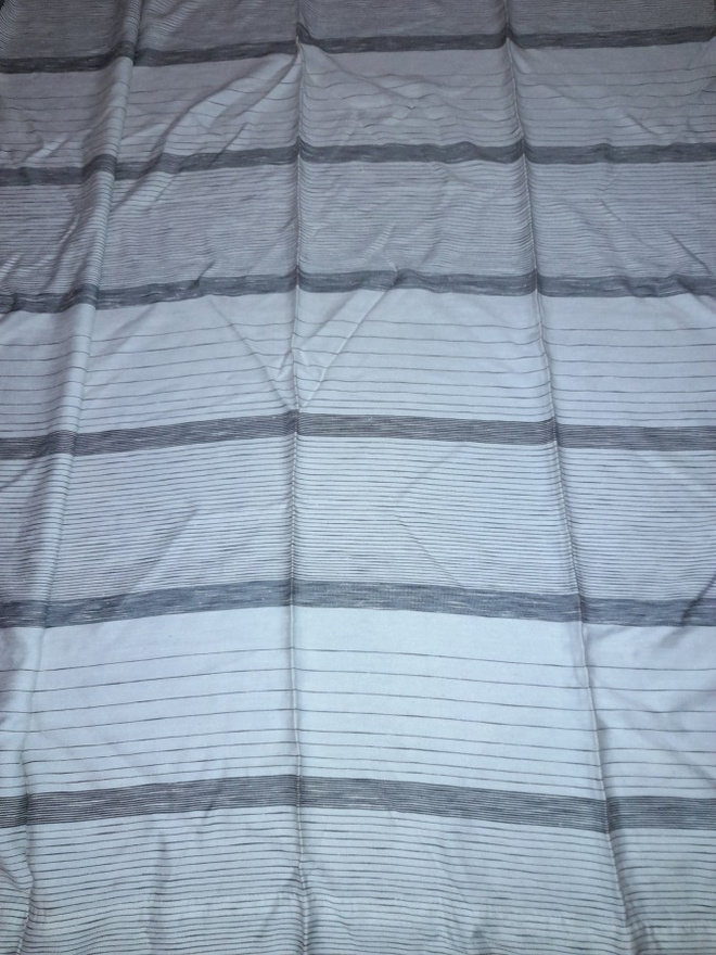 Mustavalkoiset pitkät verhot 137x217cm