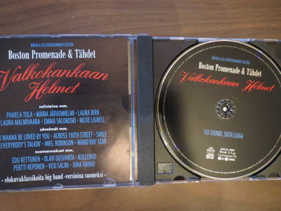 Valkokankaan Helmet CD