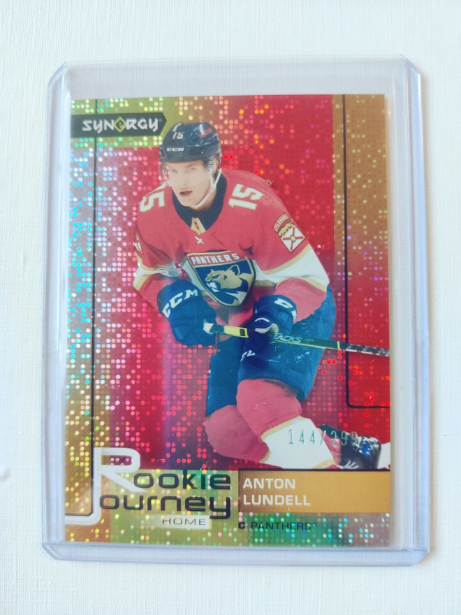 Anton Lundell - 21-22 Synergy Rookie Journey Red Sparkle/299
