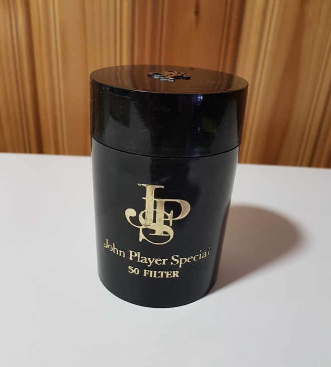 Tyhjä JSP Savukepurkki 1970-lukua