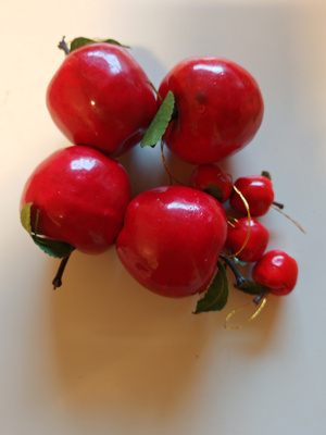 Jouluomenat