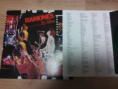 Ramones-It's alive