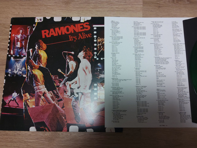 Ramones-It's alive