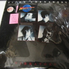 VIBRATORS - FIFTH AMENDMENT LP PUNAINEN VINYYLI EX+/EX - pikkukuva 1
