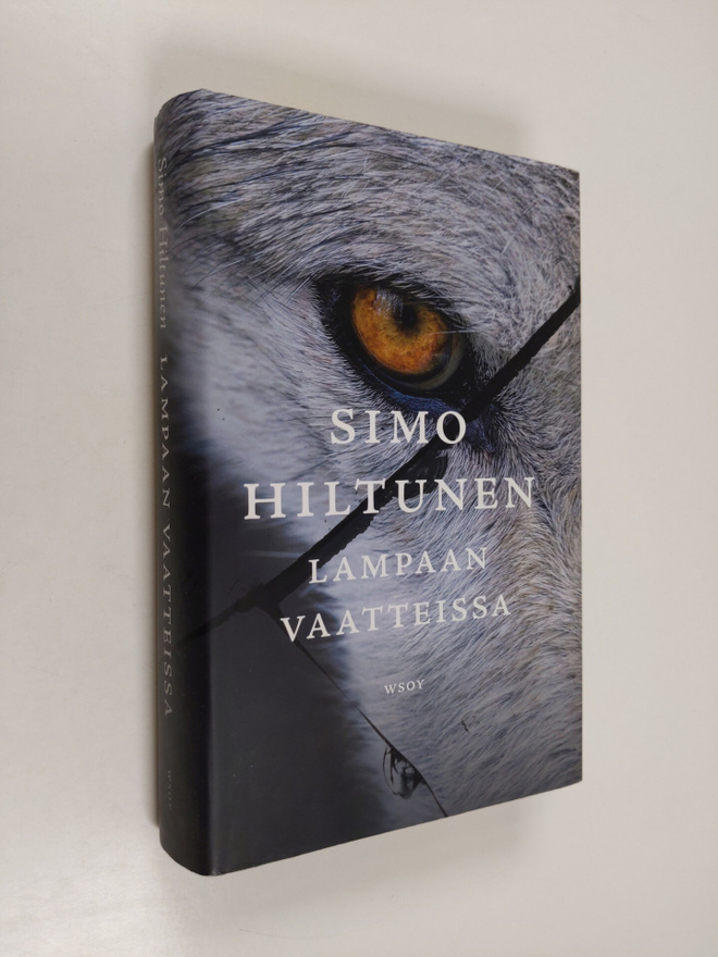 Simo Hiltunen : Lampaan vaatteissa