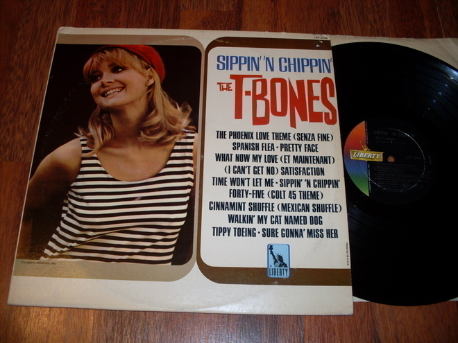 The T-BONES - Sippin N Chippin - LP -66 mono instrumental EX