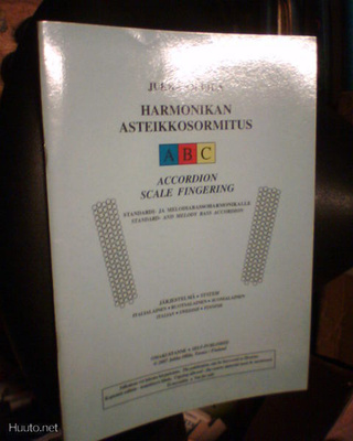 Ollila: Harmonikan asteikkosormitus (2007) Sis.pk