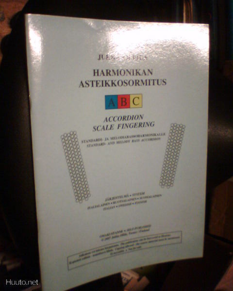 Ollila: Harmonikan asteikkosormitus (2007) Sis.pk