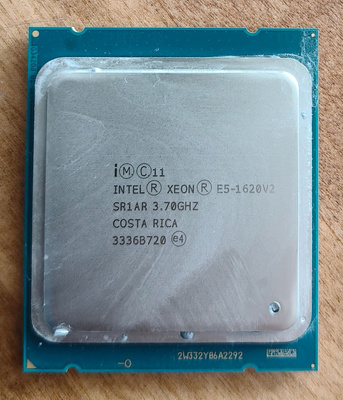 Xeon E5-1620 v2 prosessori