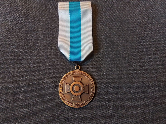 Res.liiton pronssinen ansiomitali