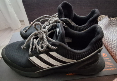 == Adidas Rapidrun juoksukengät 39 1/3