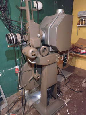 Cinemeccanica Victoria IV - E elokuvaprojektori