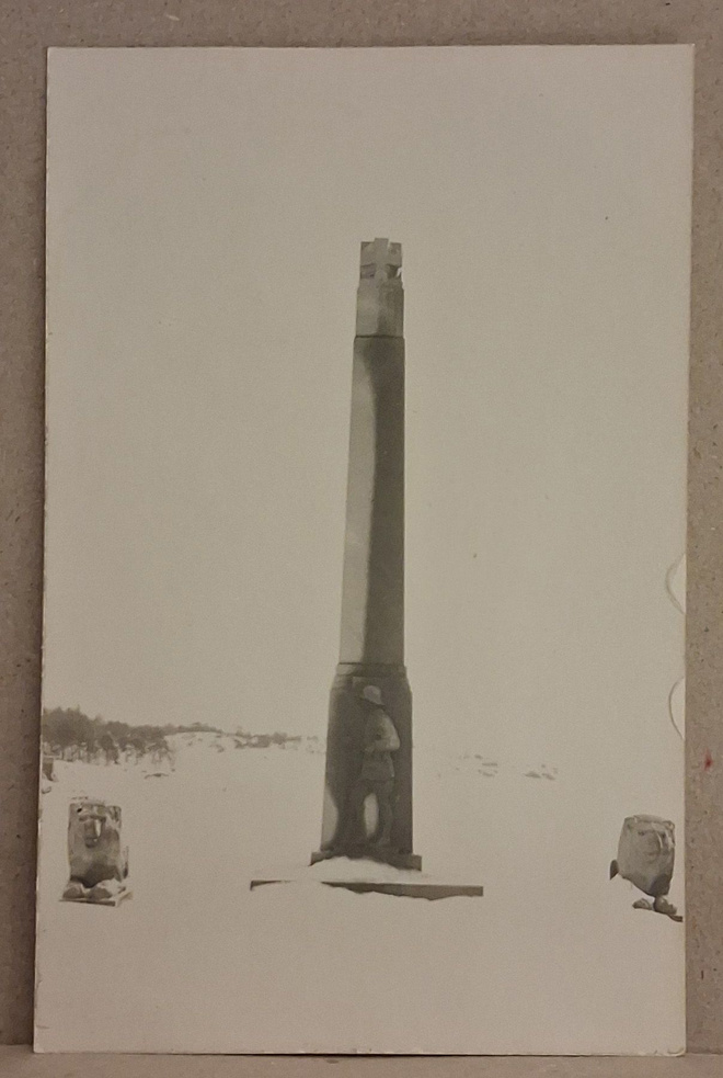 Hauho: 1928 Sankaripatsas *** (144)