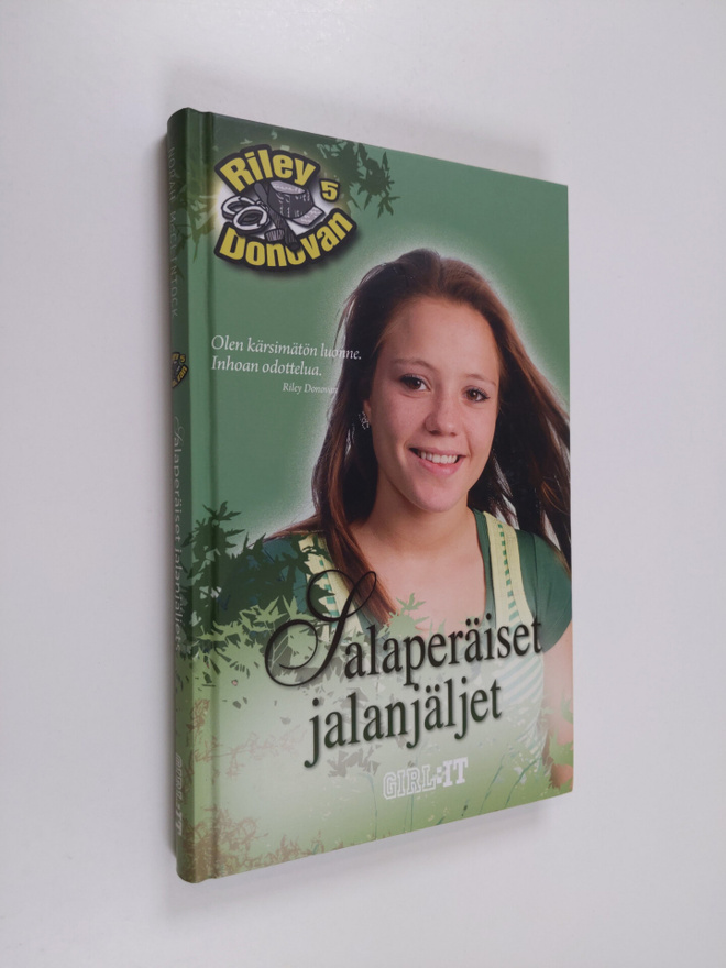 Norah McClintock : Salaperäiset jalanjäljet