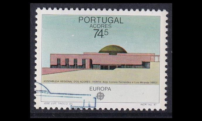 Azorit 383 o Europa moderni arkkitehtuuri (1987)