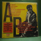 SLEEPY SLEEPERS - SINGS ELVIS M- / EX+ FIN-89 LP - pikkukuva 2