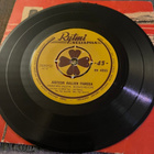 JUSTEERI: Rallien parissa -EP * FIN 1956 - pikkukuva 2