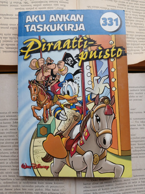Aku Ankan taskukirja 331: Piraattipuisto