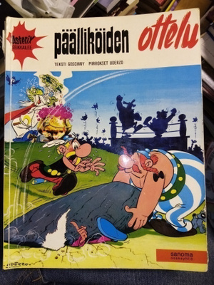 ASTERIX  -  PÄÄLLIKÖIDEN OTTELU (ENSIPAINOS)