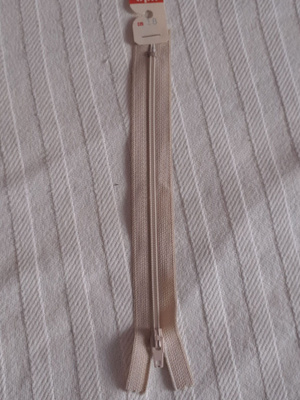 Beige 18 cm vetoketju