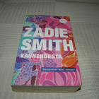 Zadie Smith Kauneudesta   -pok - pikkukuva 1