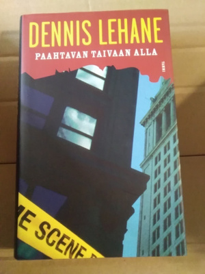 Dennis Lehane: Paahtavan taivaan alla