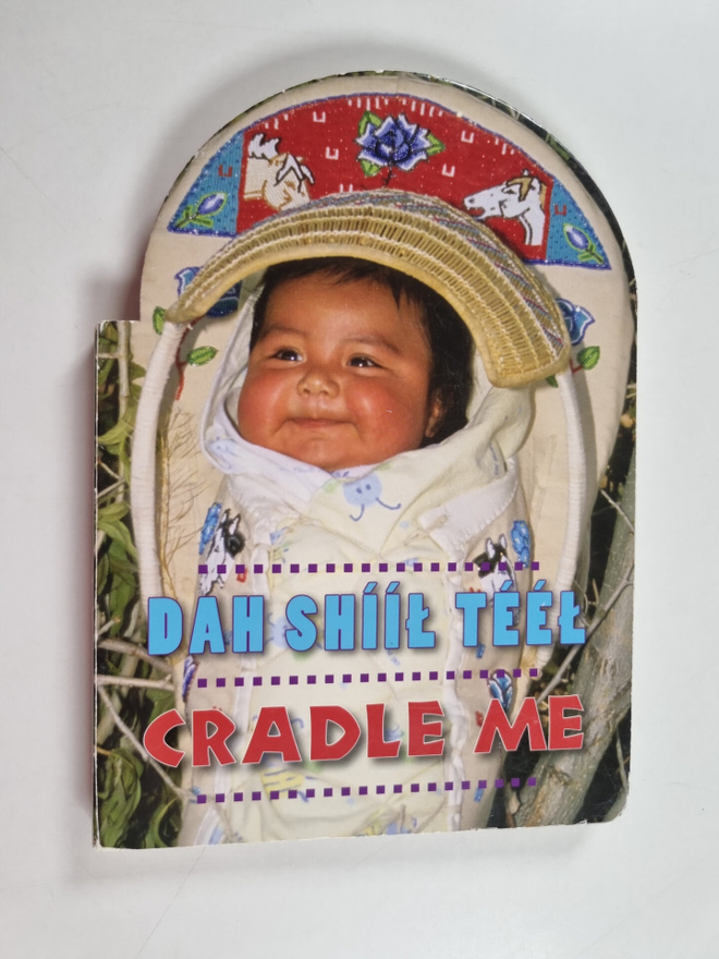 Debby Slier : Cradle Me (Navajo/English)
