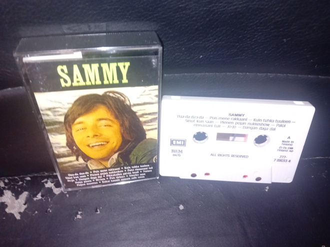 C-kasetti Sammy Babitsin :  Sammy  ( SIS POSTIKULU )