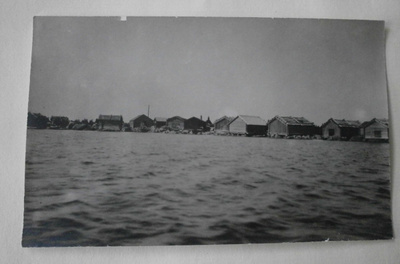 Mustasaari, Norra Vallgrund, ranta-aittoja, valokuvapk,ei p.