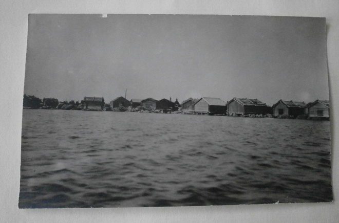 Mustasaari, Norra Vallgrund, ranta-aittoja, valokuvapk,ei p.