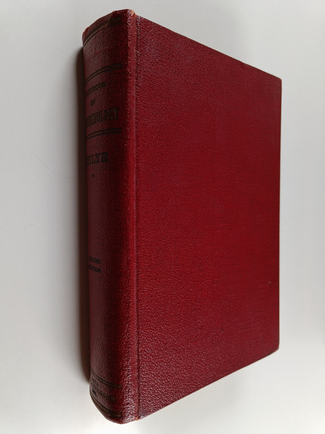 Hans Selye : Textbook of endocrinology
