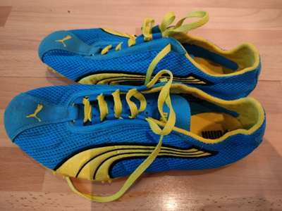 Puma 40,5-koko piikkarit yleisurheilun.