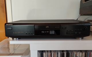 Sony CDP-XE310 CD-soitin
