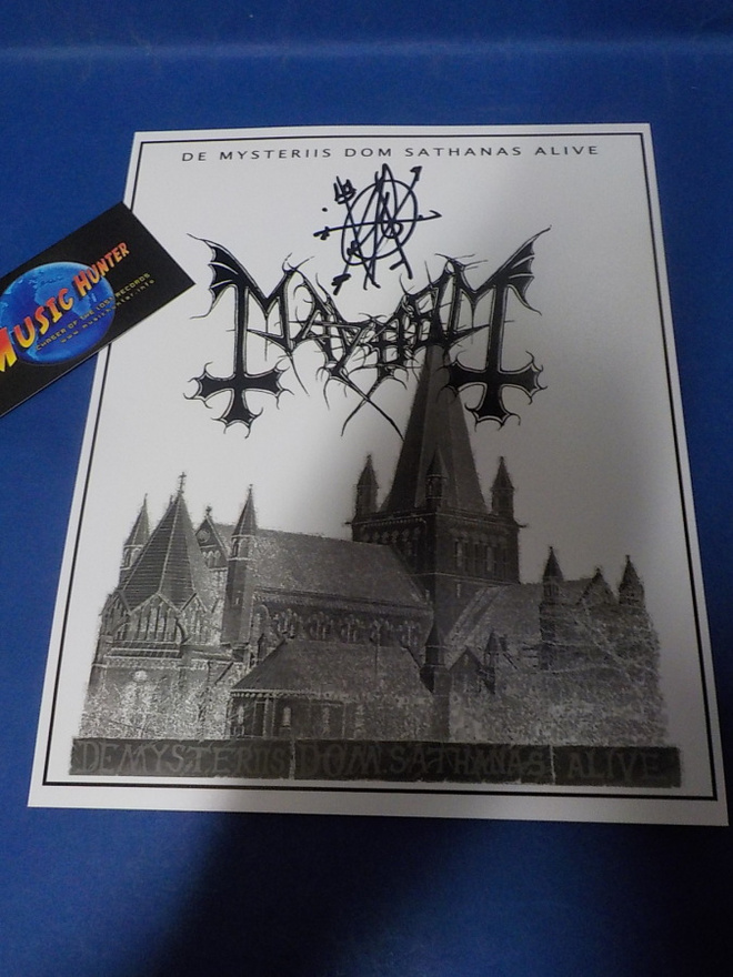 MAYHEM ATTILA CSIHAR NIMIKIRJOITUS B/W KUVASSA