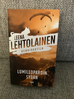 Leena Lehtolainen : LUMILEOPARDIN SYDÄN (UUSI,SIDOTTU)