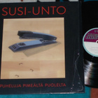 SUSI-UNTO ~ Puheluja Pimeältä Puolelta ~ LP - pikkukuva 1