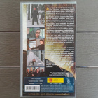 VHS: Saalistaja (Tommy Lee Jones, Benico del Toro 2002) - pikkukuva 2