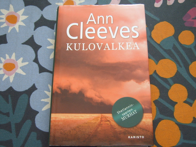 Ann Cleeves: KULOVALKEA  (1.painos)