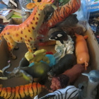 Kuusitoista eläinfiguuria - pikkukuva 1