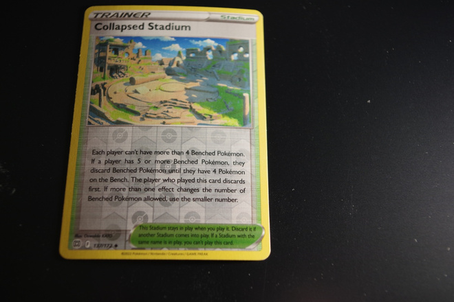 Collapsed Stadium 137/172, Brilliant Stars 22, holo uncommon