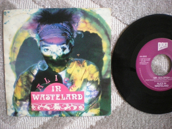 7" Alice In Wasteland: Alice In Wasteland / Mr. Goldfish