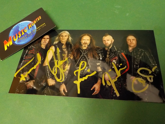 HAMMERFALL KUVA KOKO BÄNDIN NIMMAREILLA