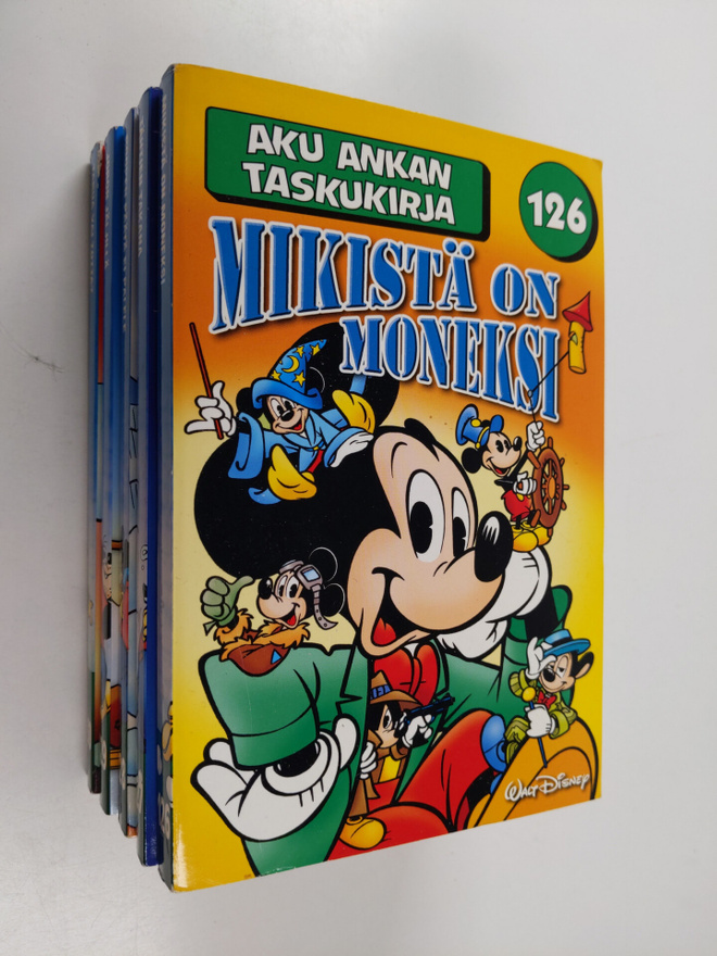 Walt Disney : Aku Ankan taskukirja 126-130 : Mikistä on m...