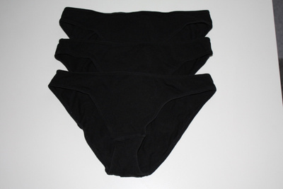 H&M mustat pikkuhousut tytölle / naiselle koko S 3 kpl