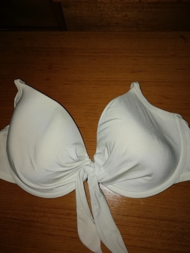H&M-valkoiset bikini rintaliivit  rintatukikaari 75 C