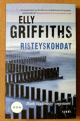 Elly Griffiths: Risteyskohdat (pokkari)
