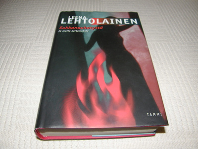 Leena Lehtolainen Sukkanauhatyttö  -sid