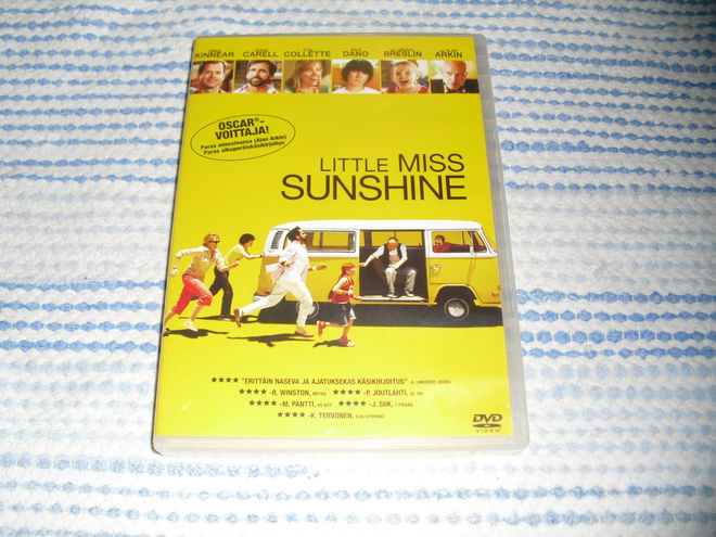 LITTLE MISS SUNSHINE (Steve Carell)***