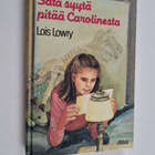 Lois Lowry : Sata syytä pitää Carolinesta - pikkukuva 1