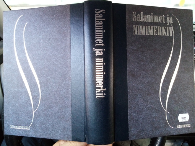 Maija Hirvonen :  Salanimet ja nimimerkit ( SIS POSTIKULU)